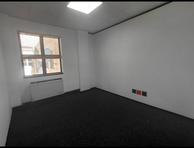 333M² OFFICE TO LET IN BRYANSTON